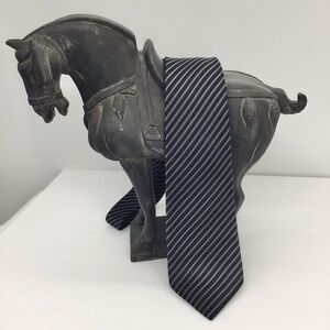 Donald J. Trump Signature Collection Men’s 100% Handmade Silk Tie Black Stripe
